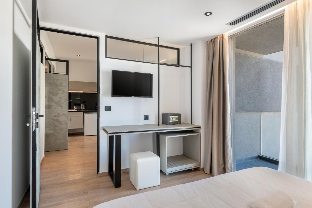 Icarus Hotel Kalamaki  Ngoại thất bức ảnh