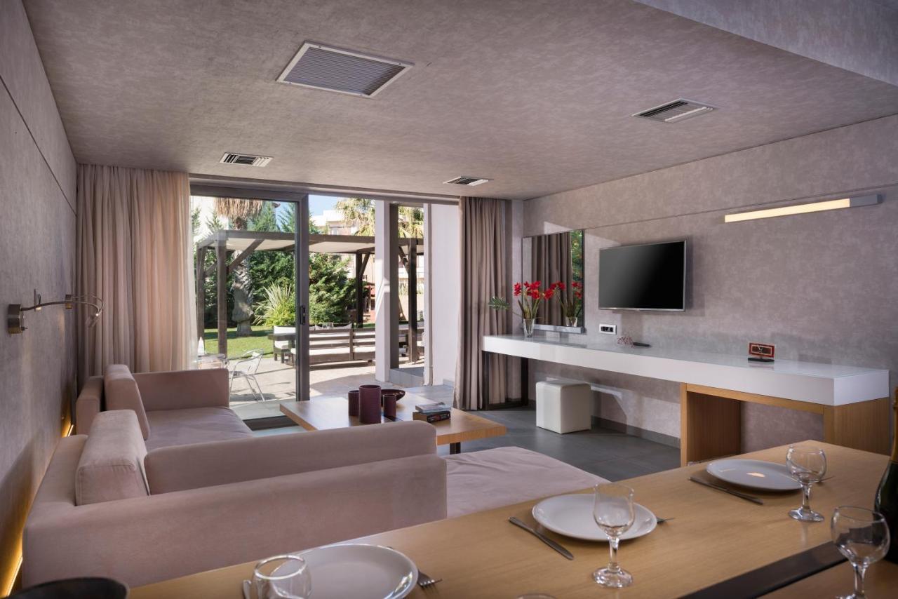 Icarus Hotel Kalamaki  Ngoại thất bức ảnh
