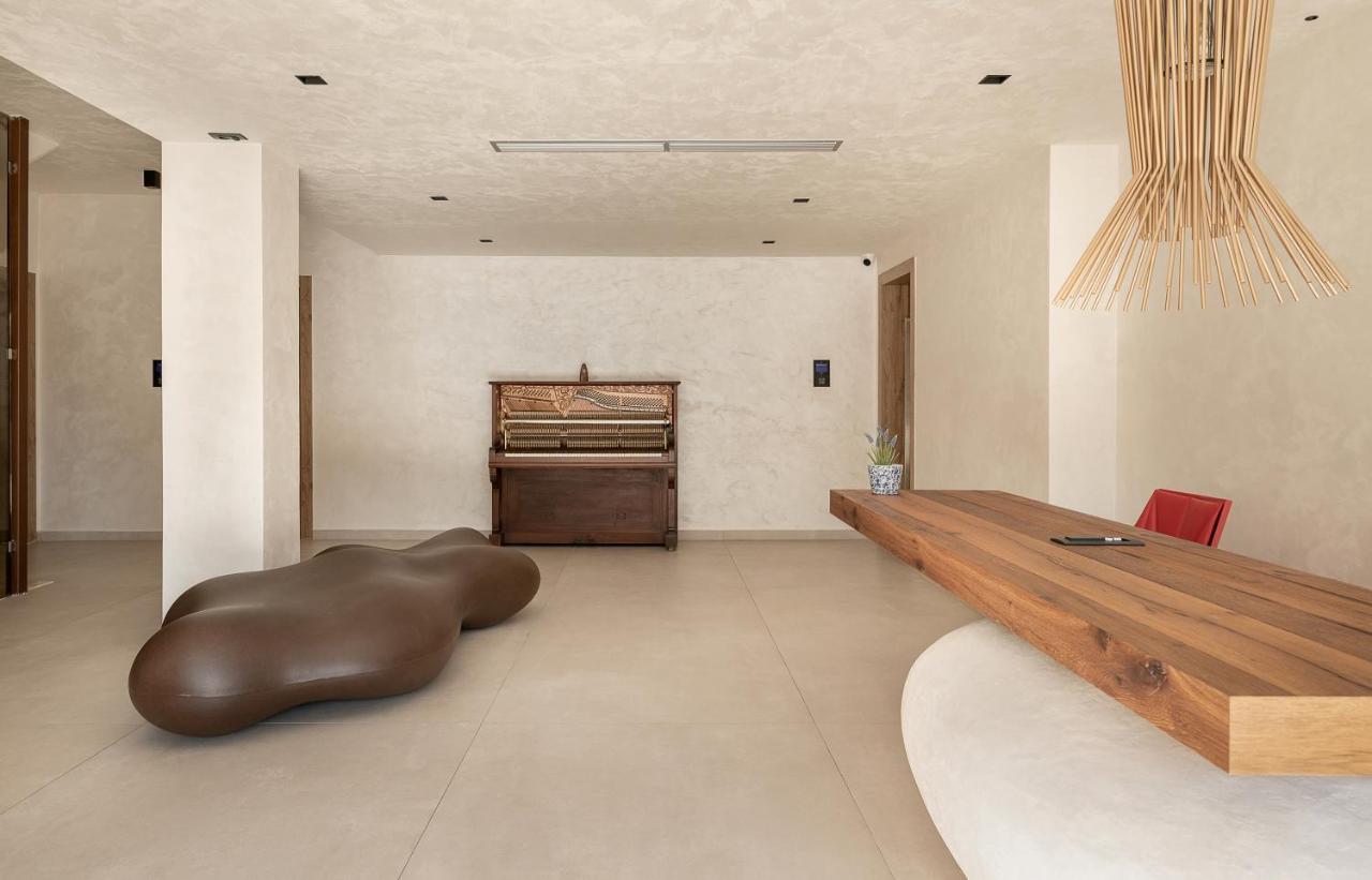 Icarus Hotel Kalamaki  Ngoại thất bức ảnh