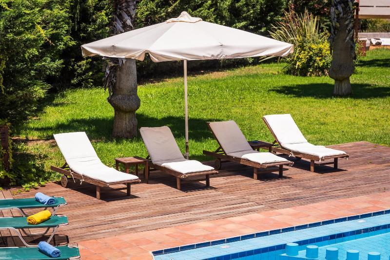 Icarus Hotel Kalamaki  Ngoại thất bức ảnh