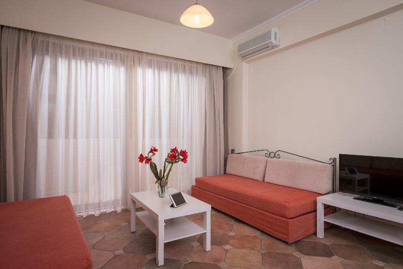 Icarus Hotel Kalamaki  Ngoại thất bức ảnh