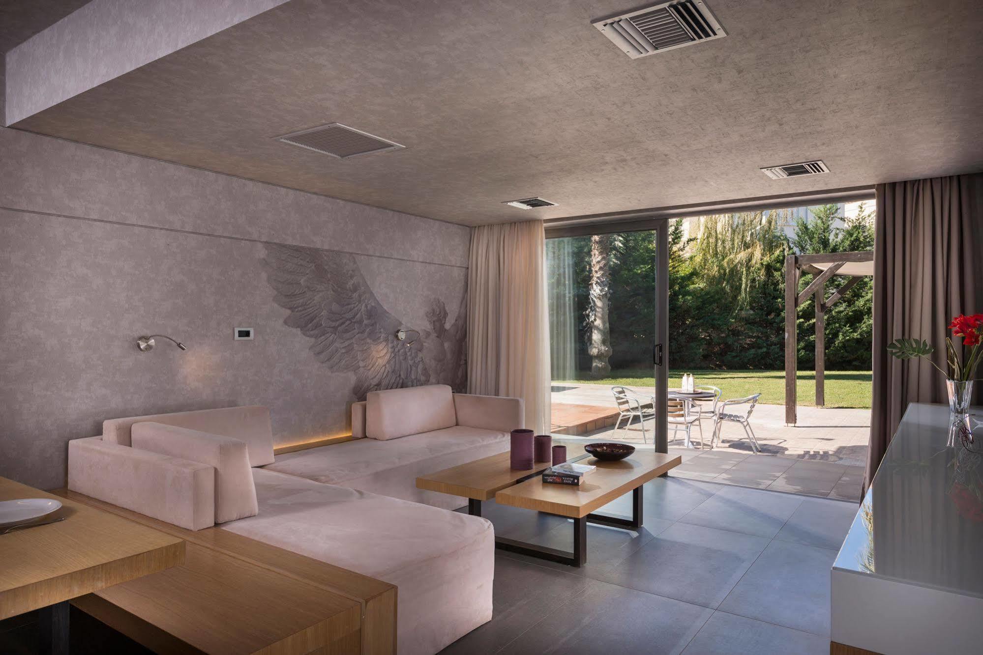 Icarus Hotel Kalamaki  Ngoại thất bức ảnh