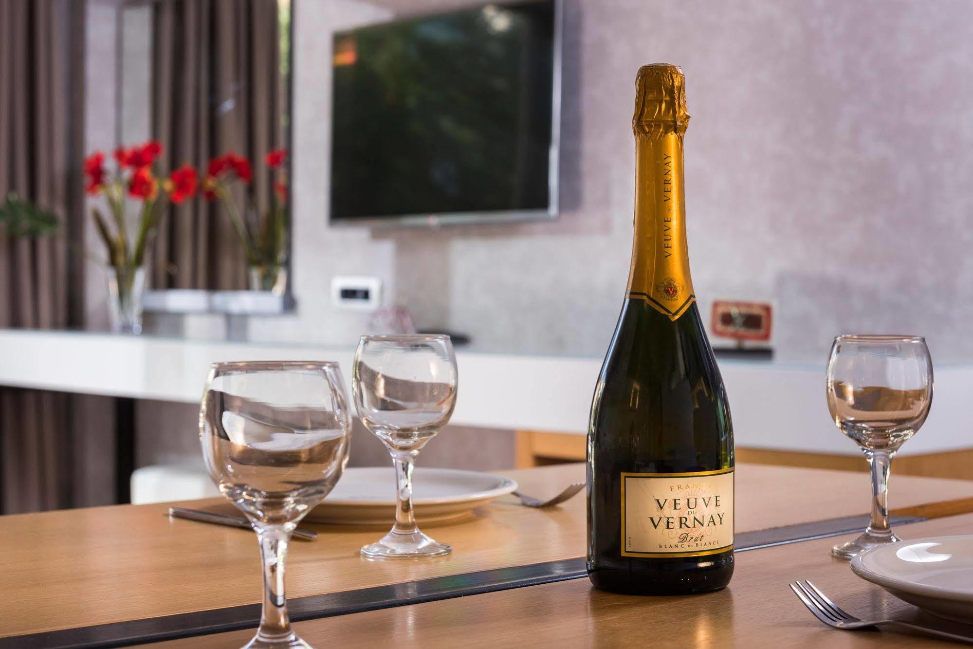 Icarus Hotel Kalamaki  Ngoại thất bức ảnh